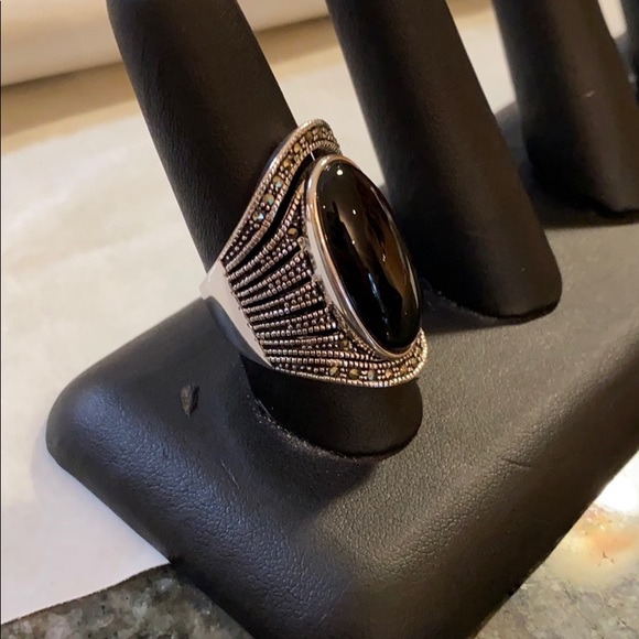 Large Onyx & Marcasite Ring - Picture 5 of 5
